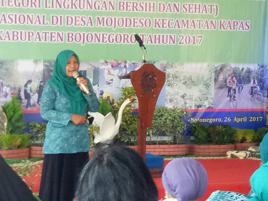 Tari Dong Mbako Sambut Tim Penilai Lapang Lomba LBS Tingkat Nasional