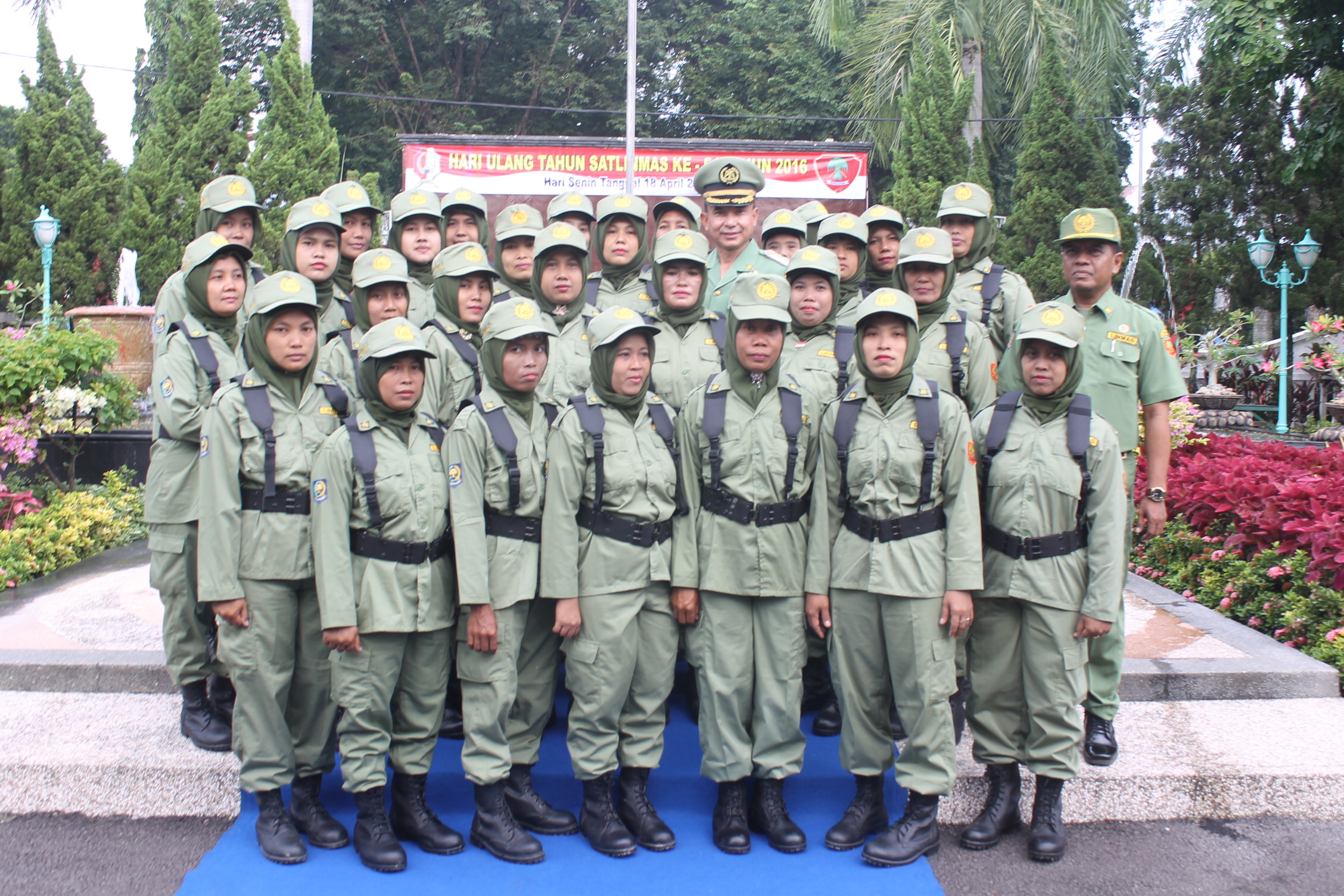 linmas wanita Kapas