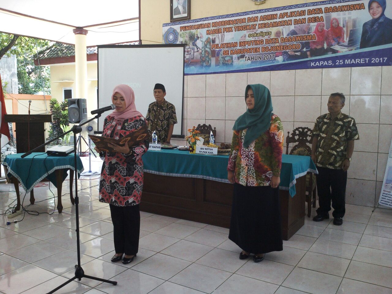 KOORDINATOR DAN ADMIN APLIKASI DATA DAWIS KEC.
