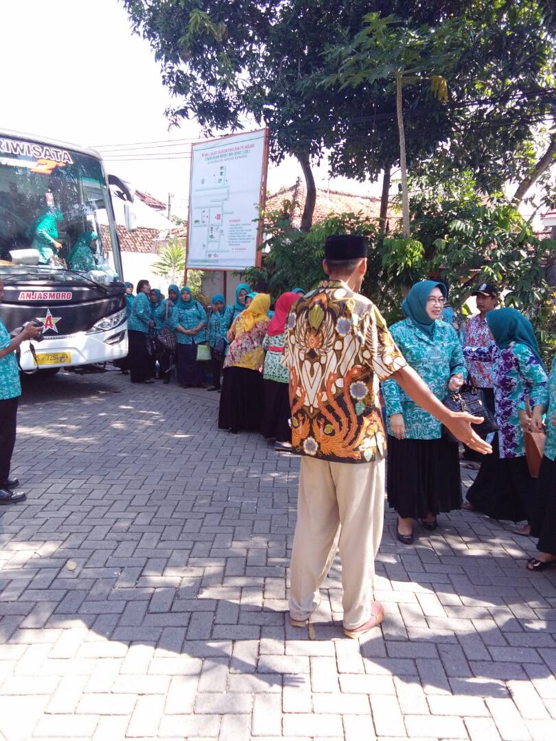 Tim Penggerak PKK Kab. Jombang Kunjungi Mojodeso