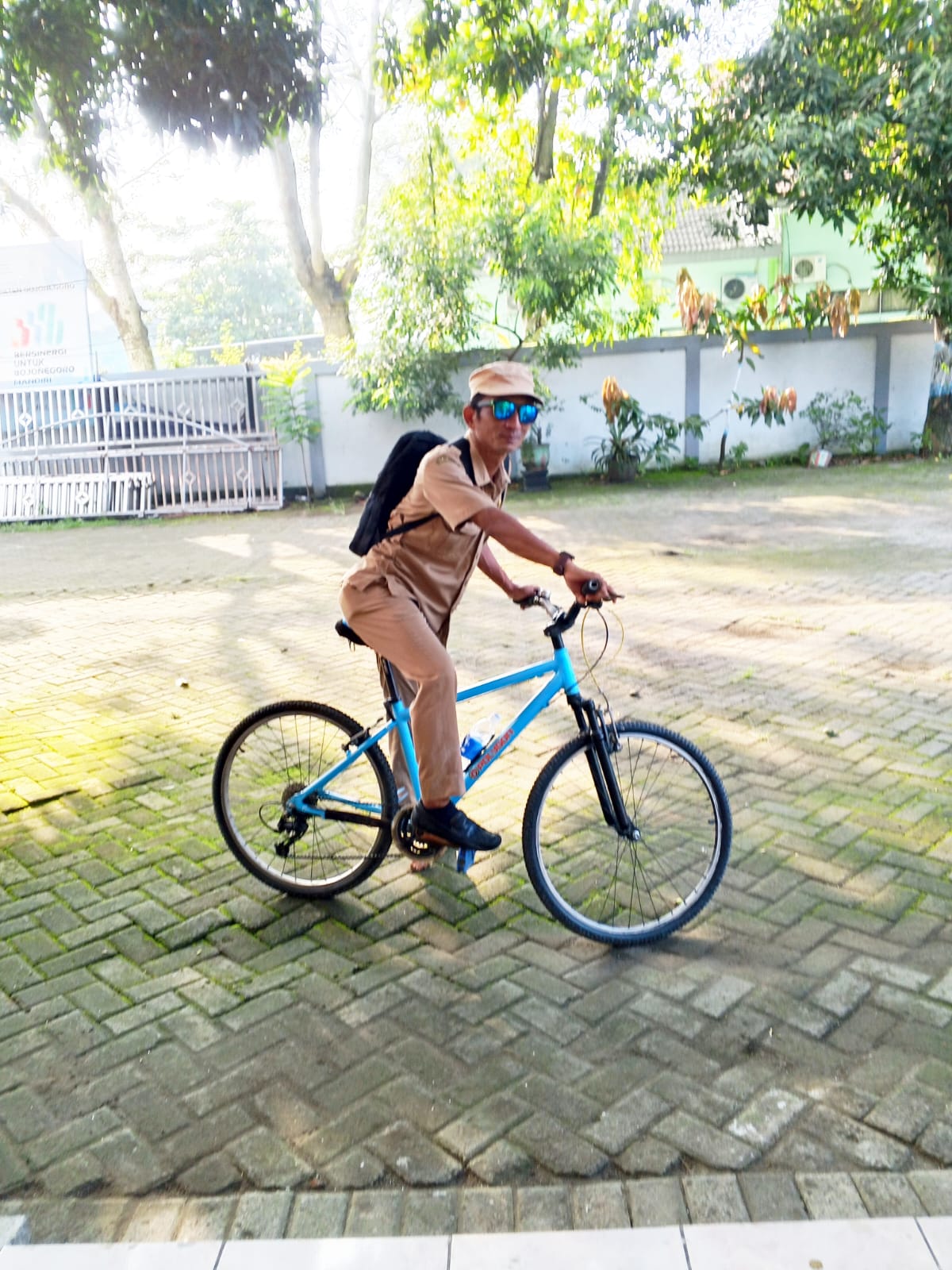 BIKE TO WORK (B2W)